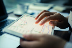 What Are the Differences Between ETFs and Index Funds? hilltop Wealth Solutions
